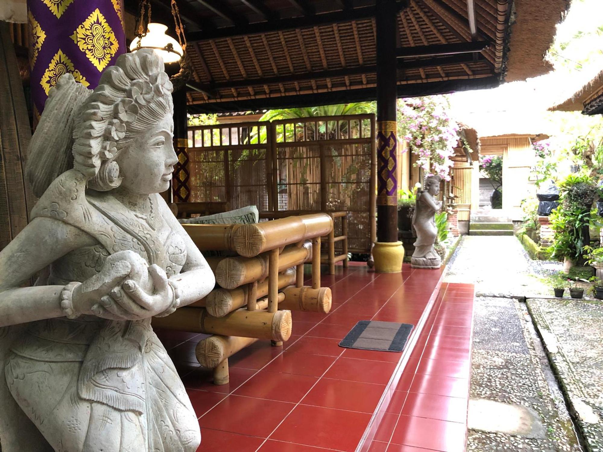 1Bd Guest House In Family Compound1, 15 Minute Walk To Yoga Barn Ubud  Bagian luar foto